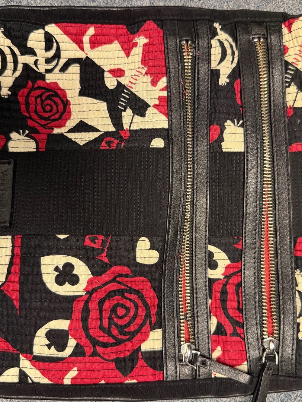 Vera Bradley Alice in Wonderland bag/purse, shoulder/crossbody.